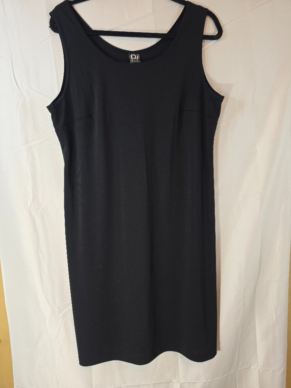DJ & Co. Black Sleeveless Midi Dress Size 16
